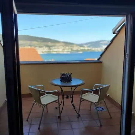 Vistas A La Ria De Vigo Moaña